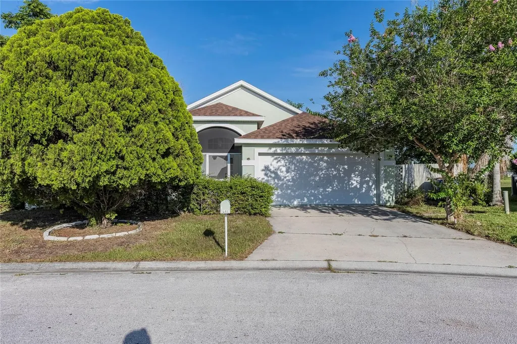 611 China Berry Circle Davenport FL 33837