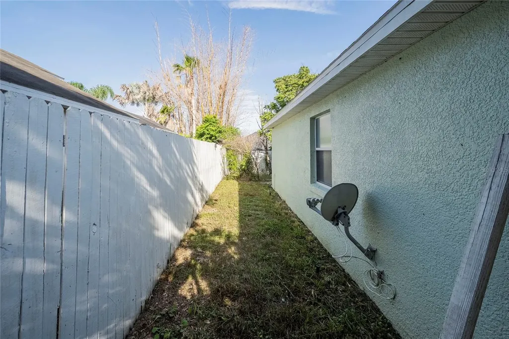 611 China Berry Circle Davenport FL 33837