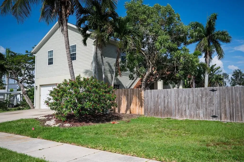 3909 117th Street W Bradenton FL 34210
