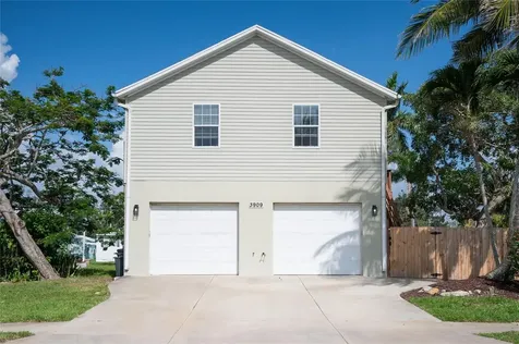 3909 117th Street W Bradenton FL 34210