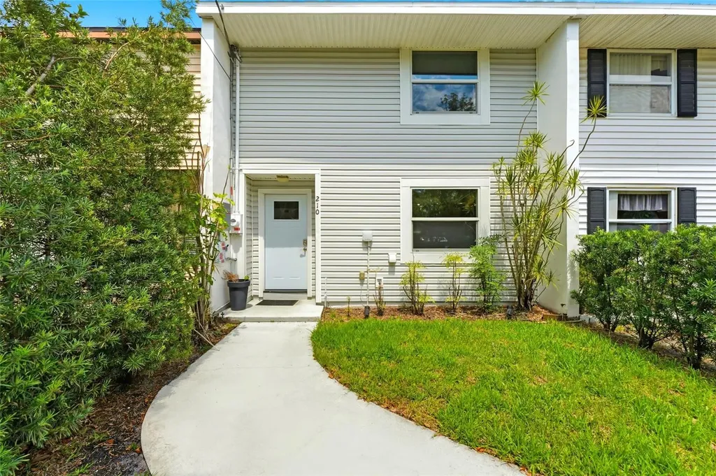 210 S Malcolm Court Tampa FL 33609