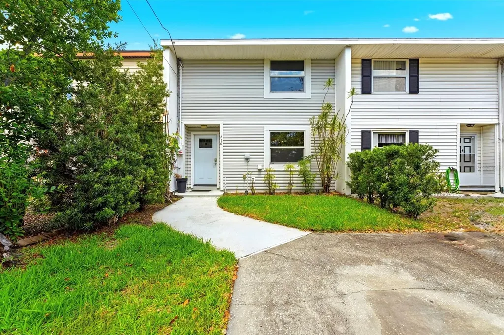 210 S Malcolm Court Tampa FL 33609