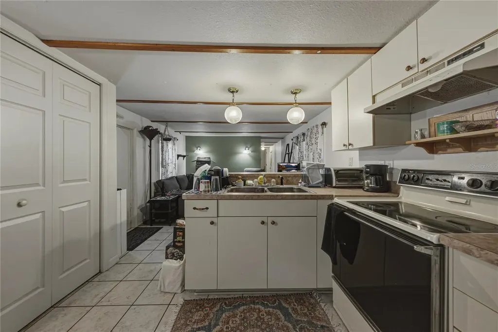 7450 23rd Street Zephyrhills FL 33540