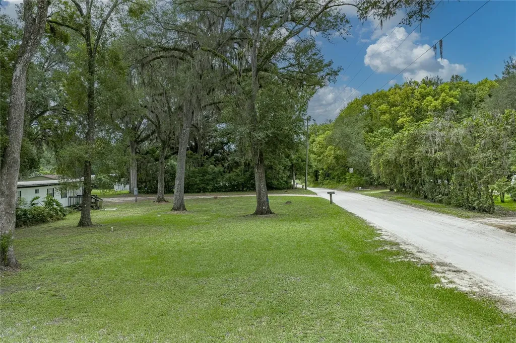 7450 23rd Street Zephyrhills FL 33540