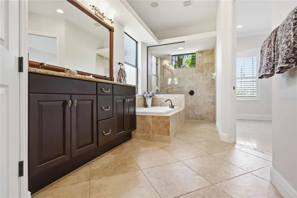8057 Rio Bella Place University Park FL 34201