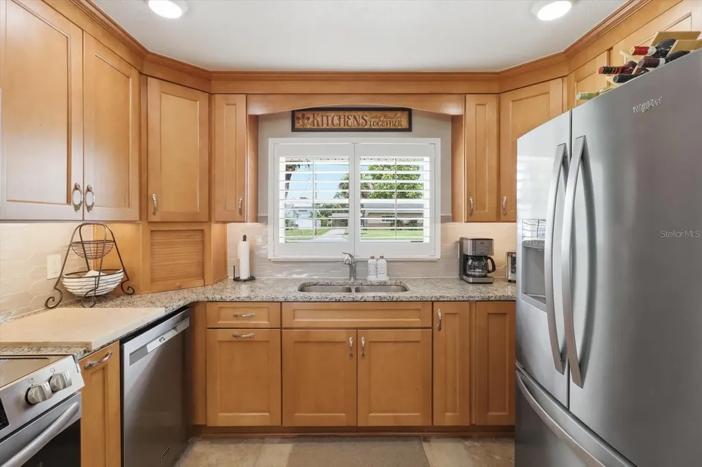 1302 SE Paradise Avenue Crystal River FL 34429