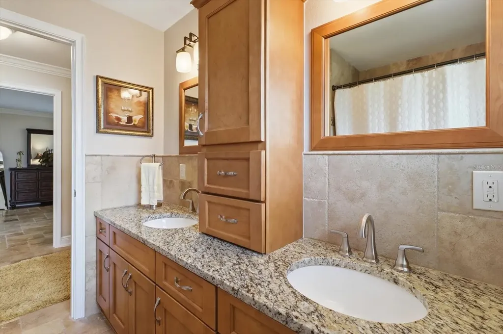 1302 SE Paradise Avenue Crystal River FL 34429