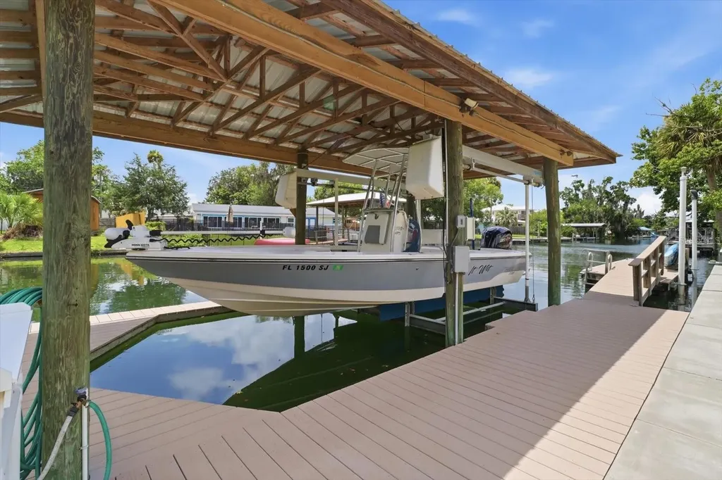 1302 SE Paradise Avenue Crystal River FL 34429