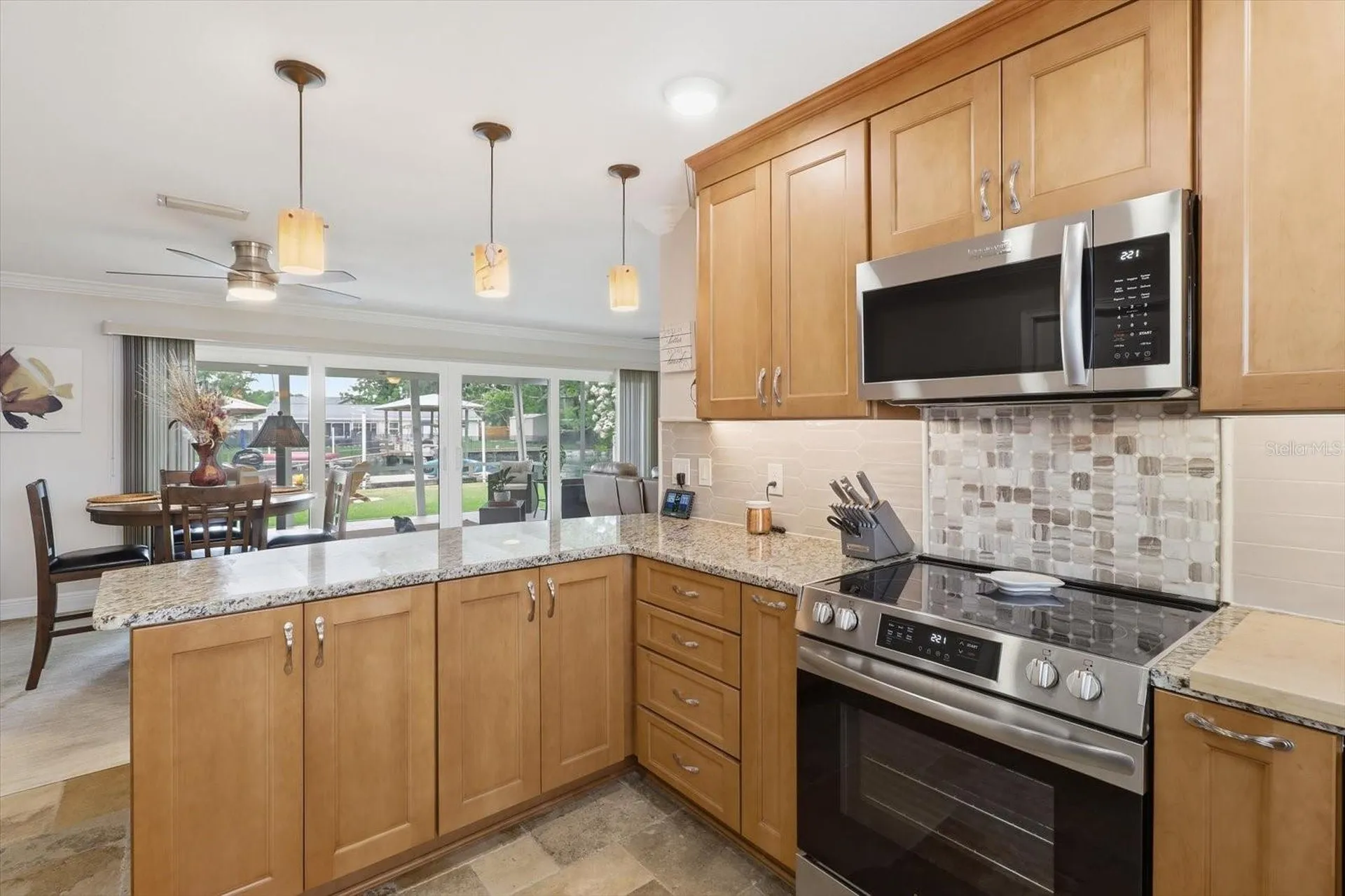 1302 SE Paradise Avenue Crystal River FL 34429