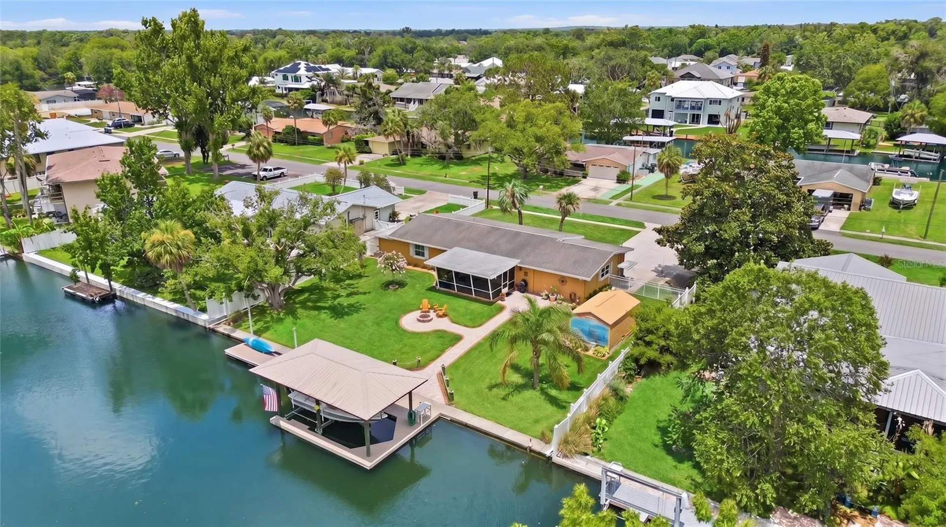 1302 SE Paradise Avenue Crystal River FL 34429