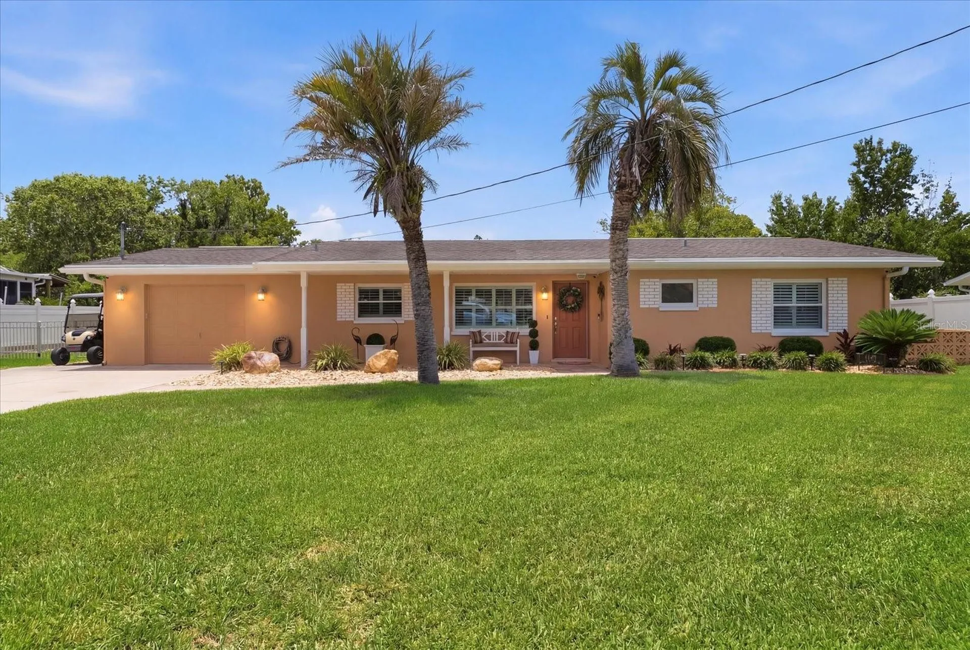 1302 SE Paradise Avenue Crystal River FL 34429
