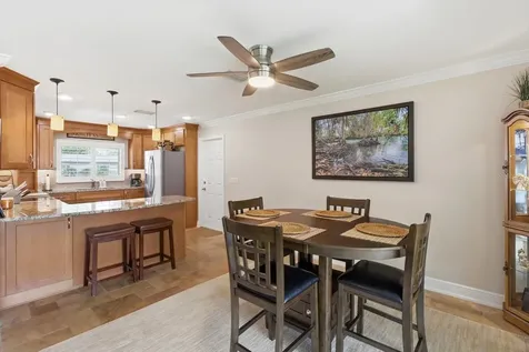 1302 SE Paradise Avenue Crystal River FL 34429