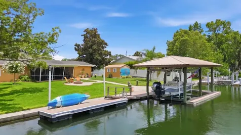 1302 SE Paradise Avenue Crystal River FL 34429