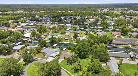 1302 SE Paradise Avenue Crystal River FL 34429