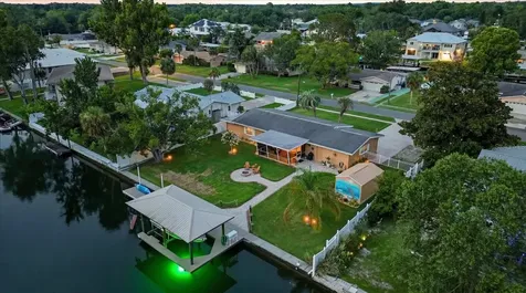 1302 SE Paradise Avenue Crystal River FL 34429