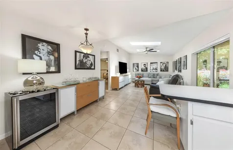 2437 Hawk Avenue Palm Harbor FL 34683