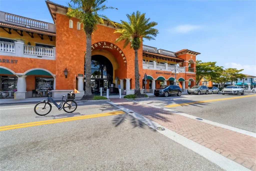 1850 Magnolia Street Sarasota FL 34239