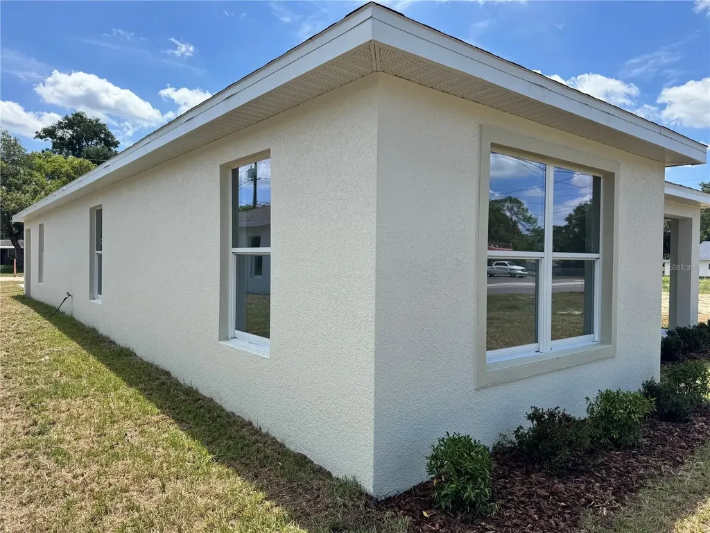 6020 12th Street Zephyrhills FL 33542