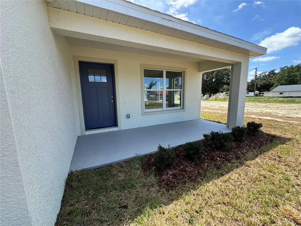 6020 12th Street Zephyrhills FL 33542