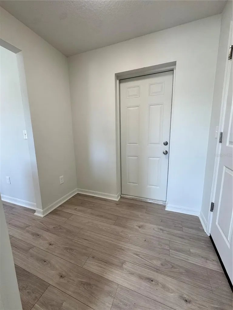 6020 12th Street Zephyrhills FL 33542