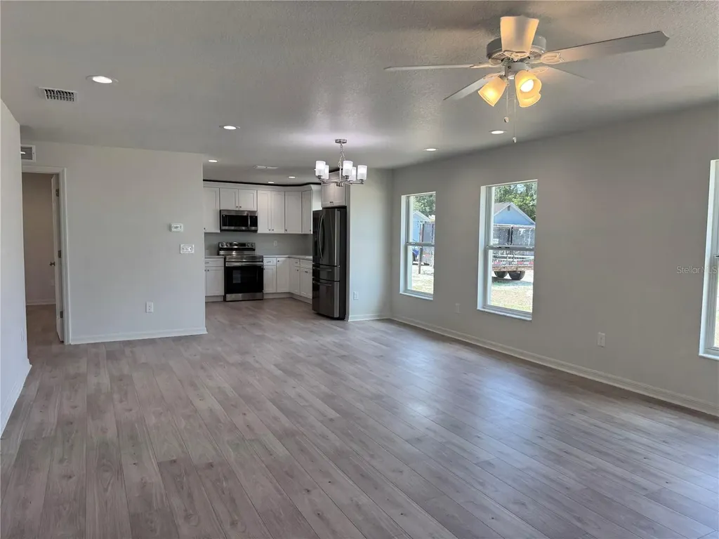 6020 12th Street Zephyrhills FL 33542