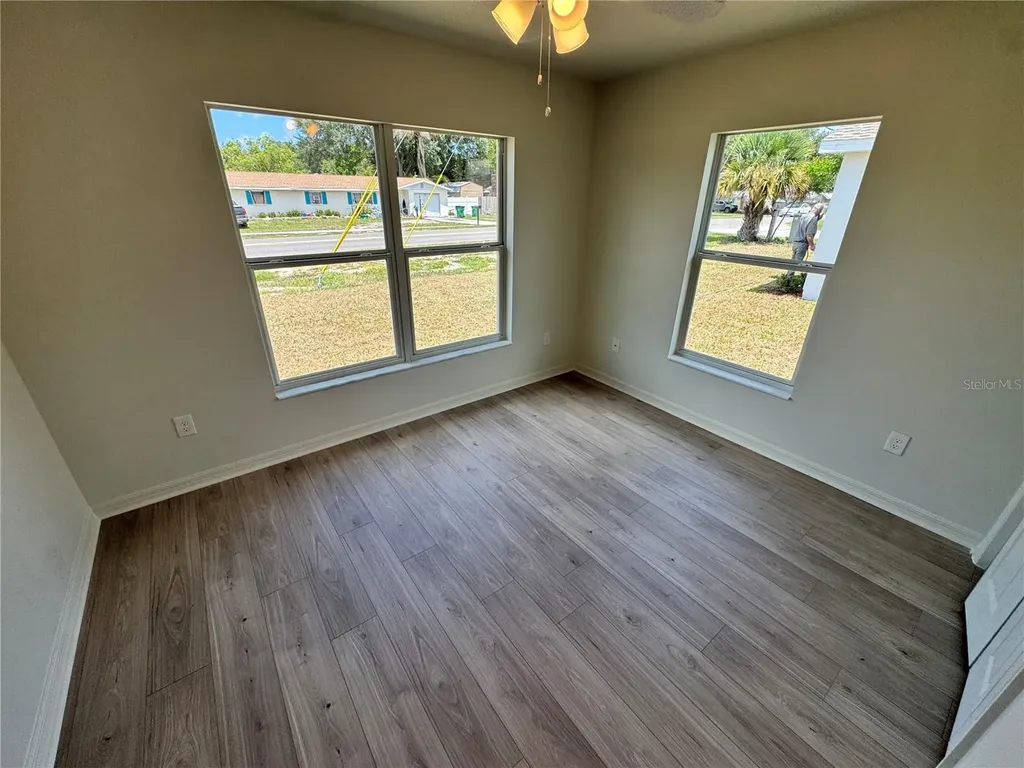 6020 12th Street Zephyrhills FL 33542
