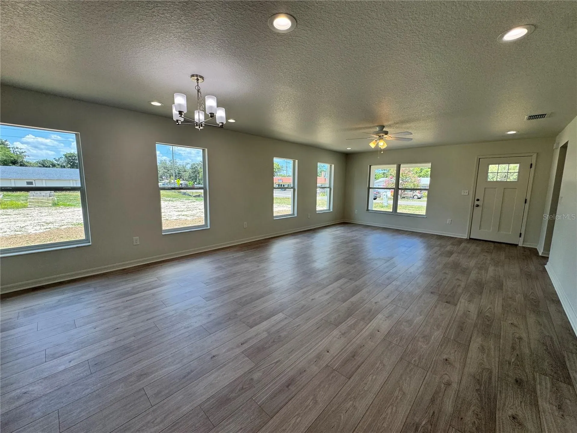 6020 12th Street Zephyrhills FL 33542