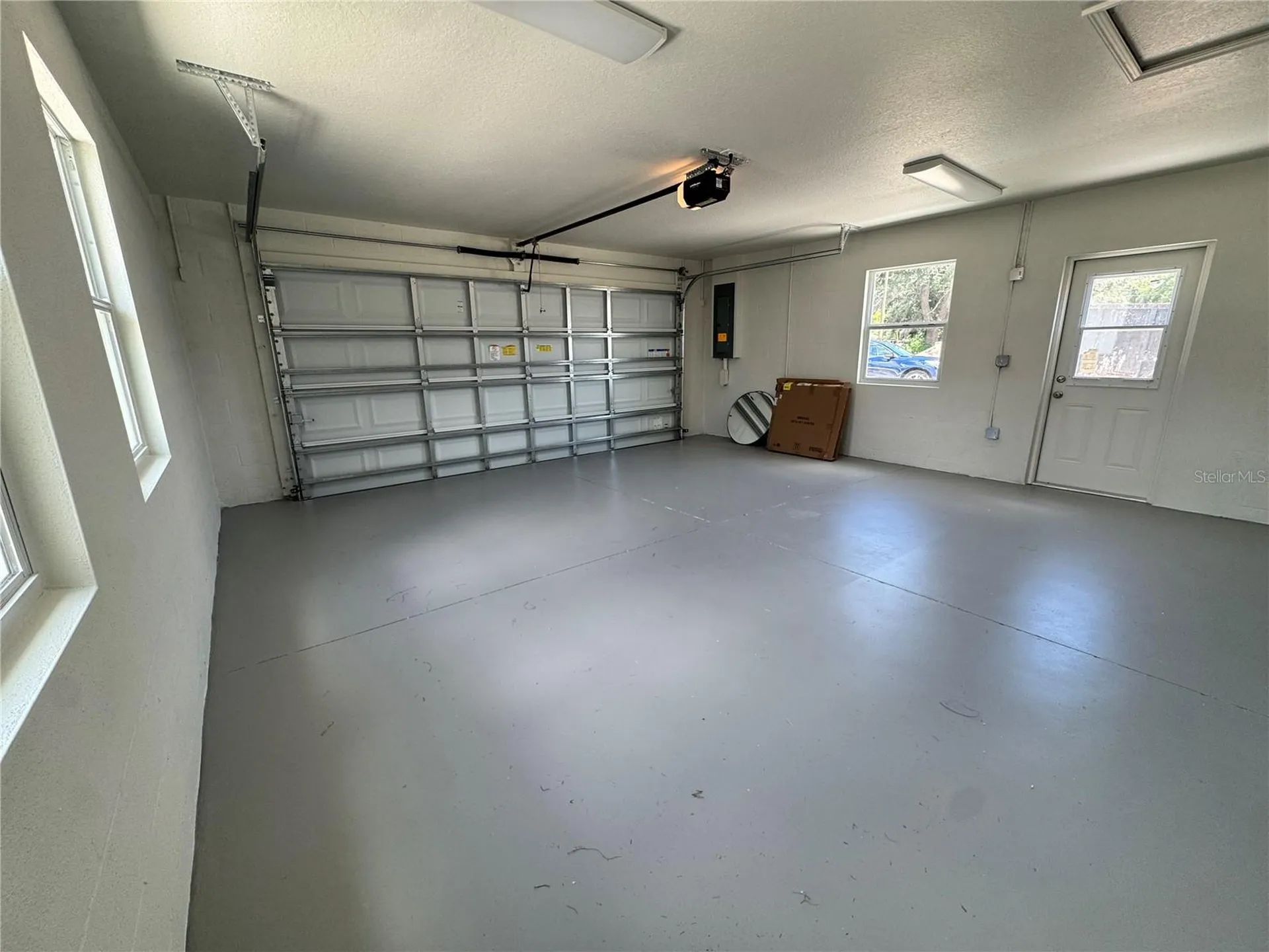 6020 12th Street Zephyrhills FL 33542