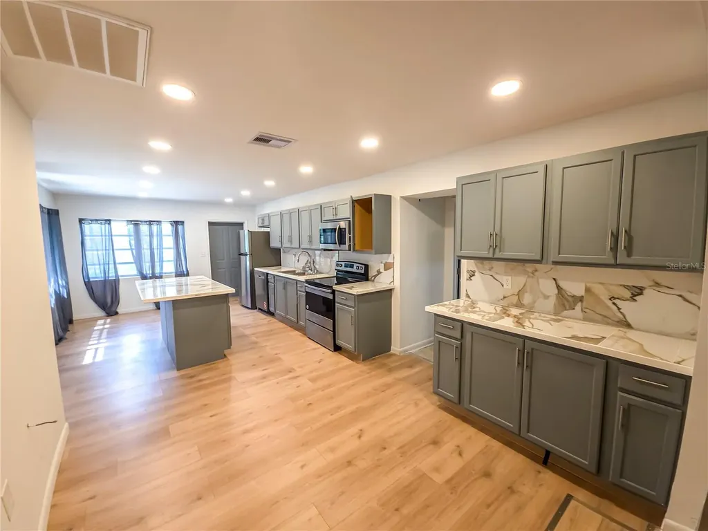 17 Wilkes Street Avon Park FL 33825