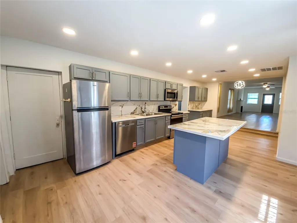 17 Wilkes Street Avon Park FL 33825