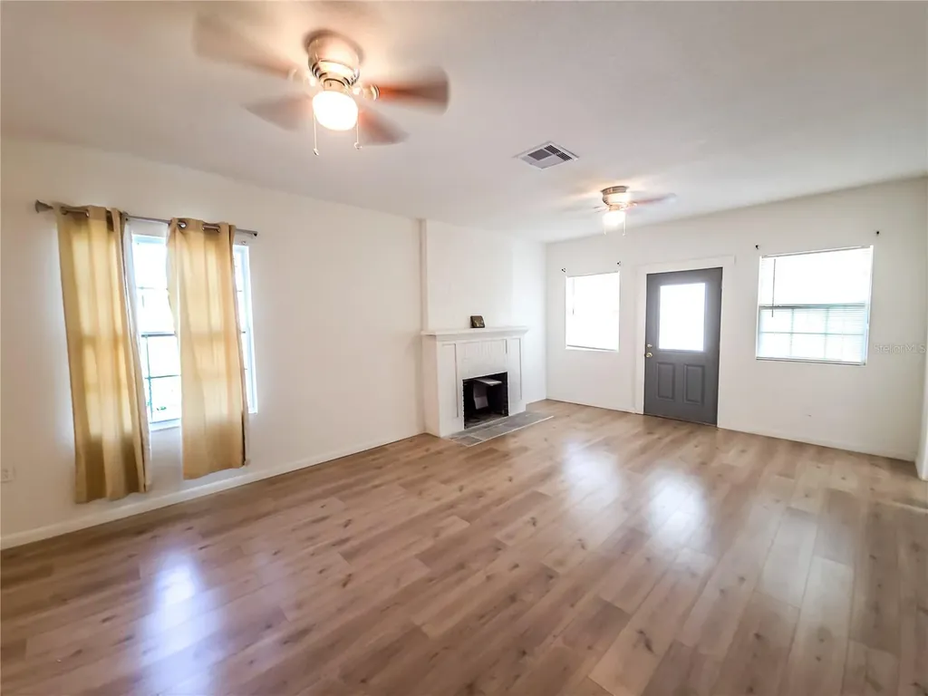 17 Wilkes Street Avon Park FL 33825