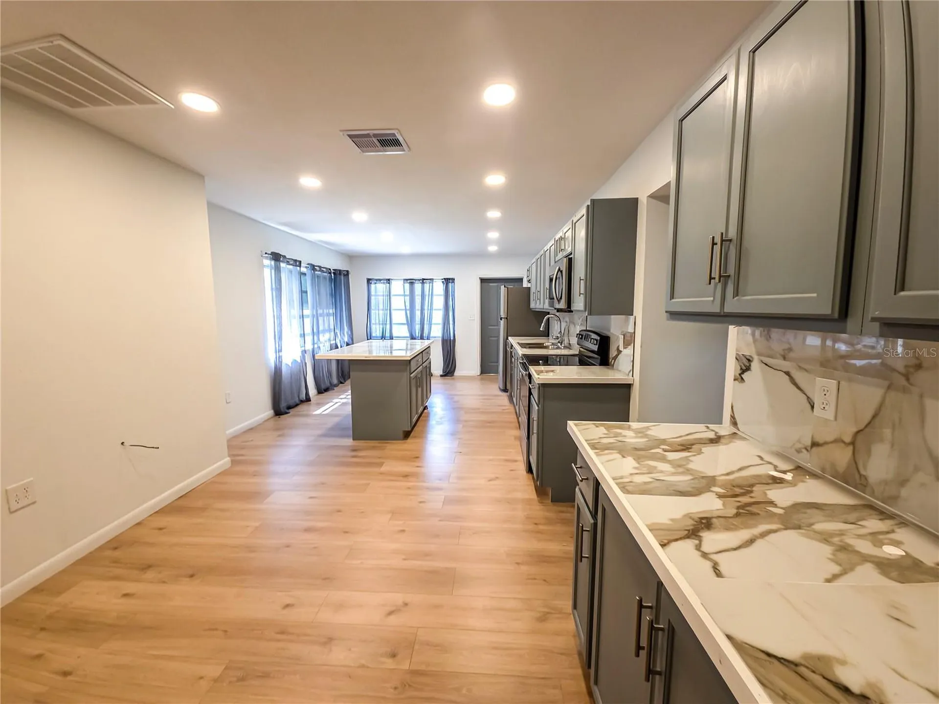 17 Wilkes Street Avon Park FL 33825