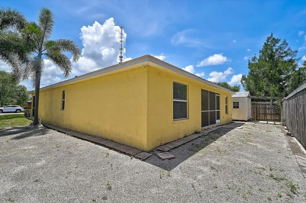 22 Christie Avenue Sarasota FL 34232