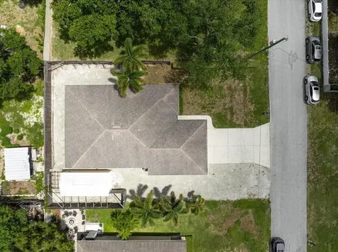 22 Christie Avenue Sarasota FL 34232