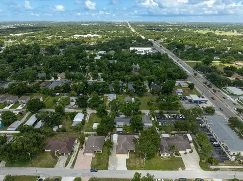 22 Christie Avenue Sarasota FL 34232