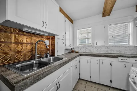 3829 2nd Avenue N St Petersburg FL 33713