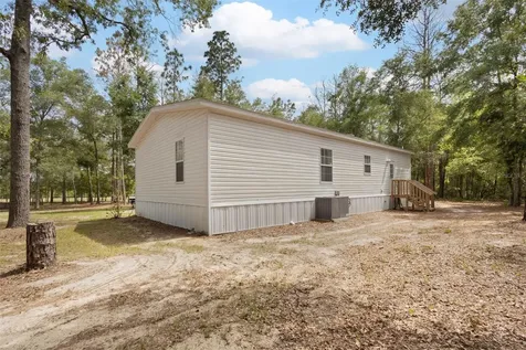 2298 NW 10th Street Bell FL 32619