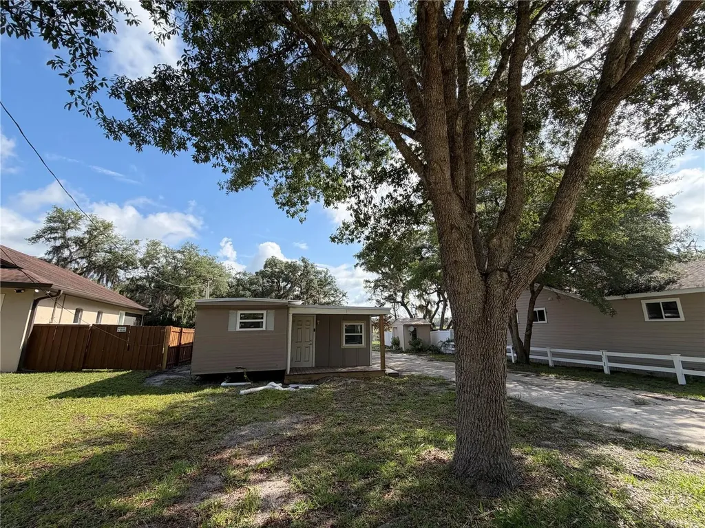 24911 NE 135th Street Fort Mc Coy FL 32134