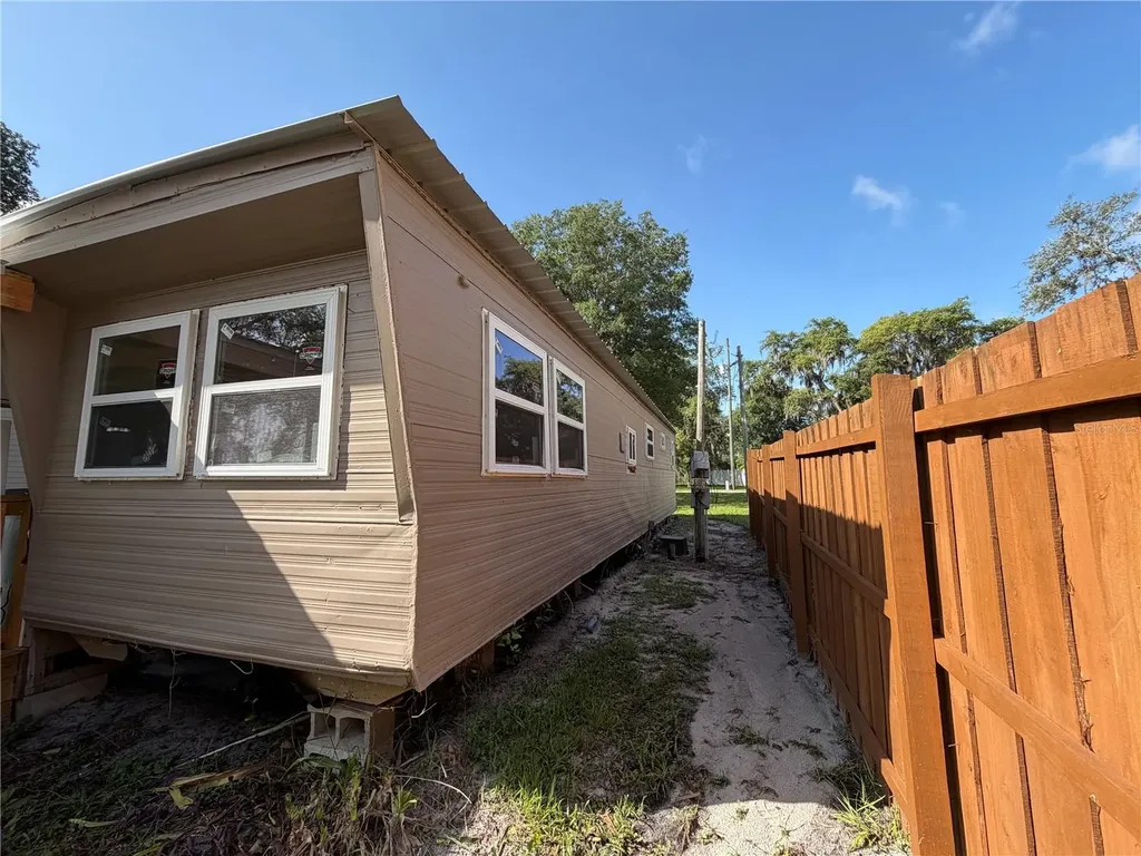 24911 NE 135th Street Fort Mc Coy FL 32134