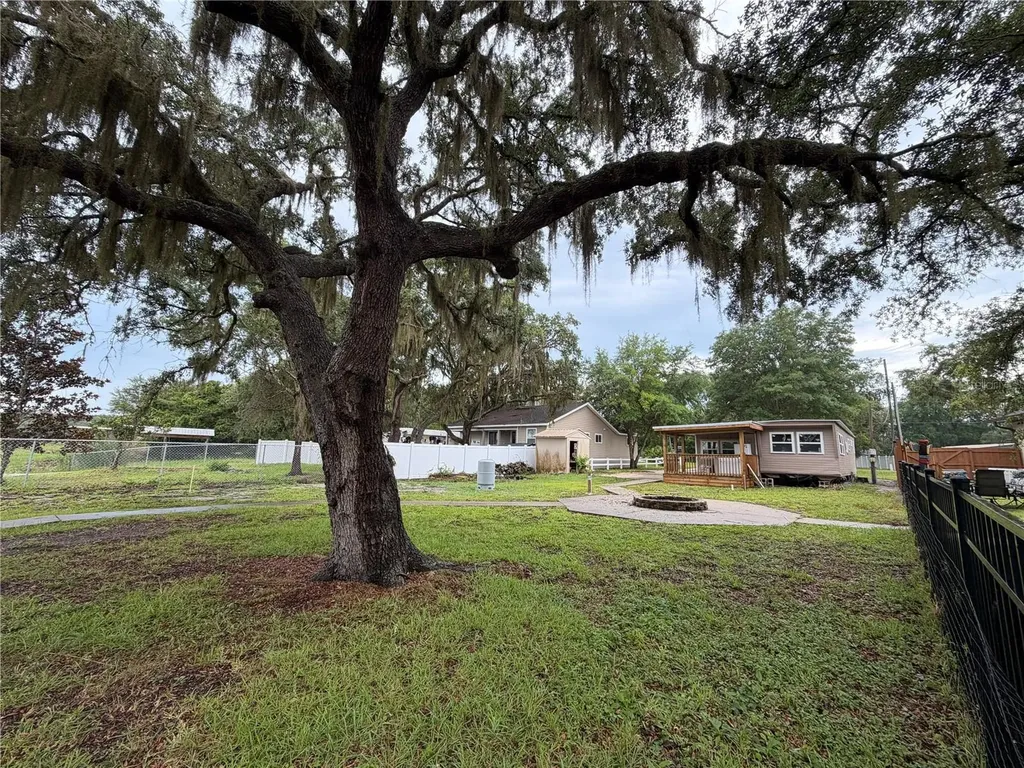 24911 NE 135th Street Fort Mc Coy FL 32134