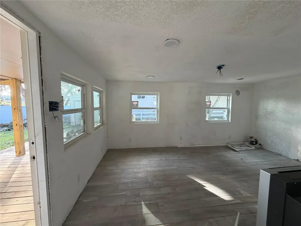 24911 NE 135th Street Fort Mc Coy FL 32134