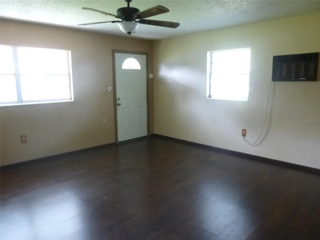 318 Central Avenue Frostproof FL 33843