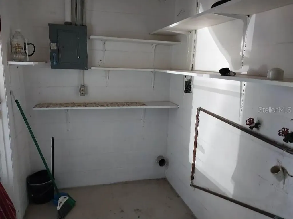 318 Central Avenue Frostproof FL 33843