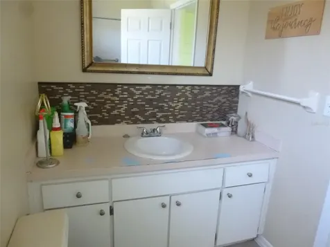 318 Central Avenue Frostproof FL 33843