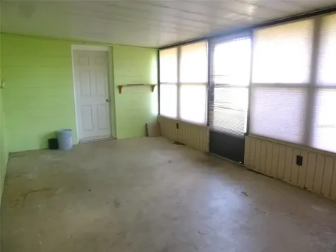 318 Central Avenue Frostproof FL 33843