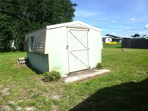 318 Central Avenue Frostproof FL 33843