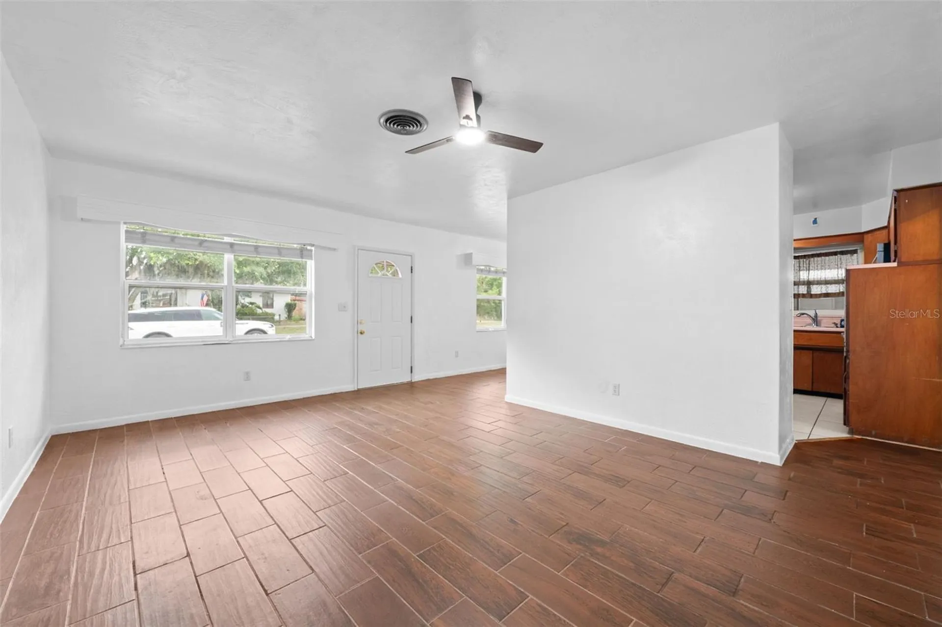 106 N Kentucky Avenue Deland FL 32724