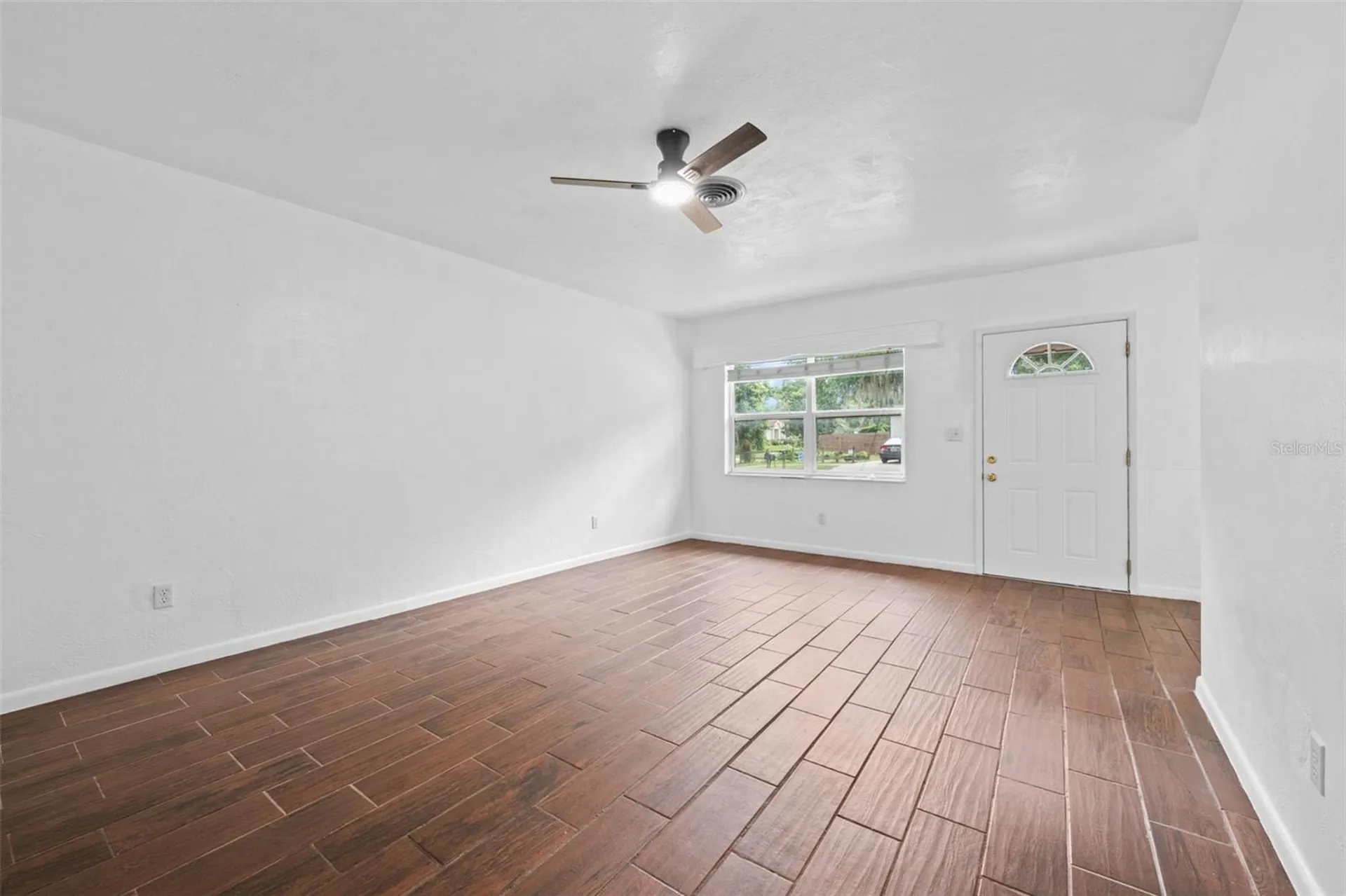 106 N Kentucky Avenue Deland FL 32724