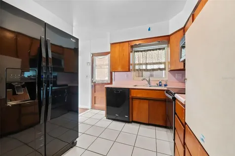 106 N Kentucky Avenue Deland FL 32724