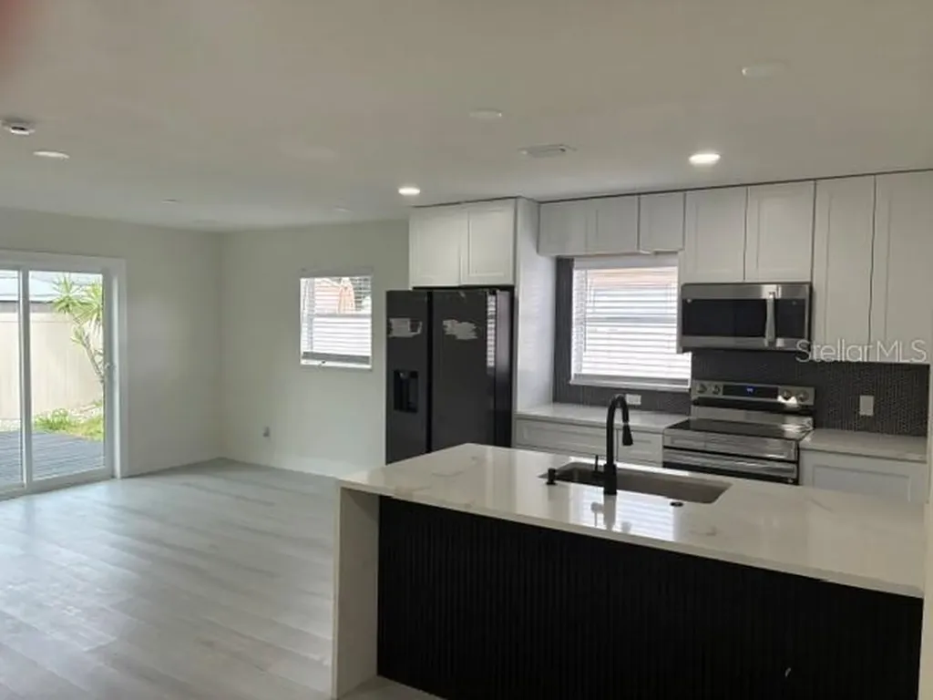 1842 Maryland Avenue NE St Petersburg FL 33703